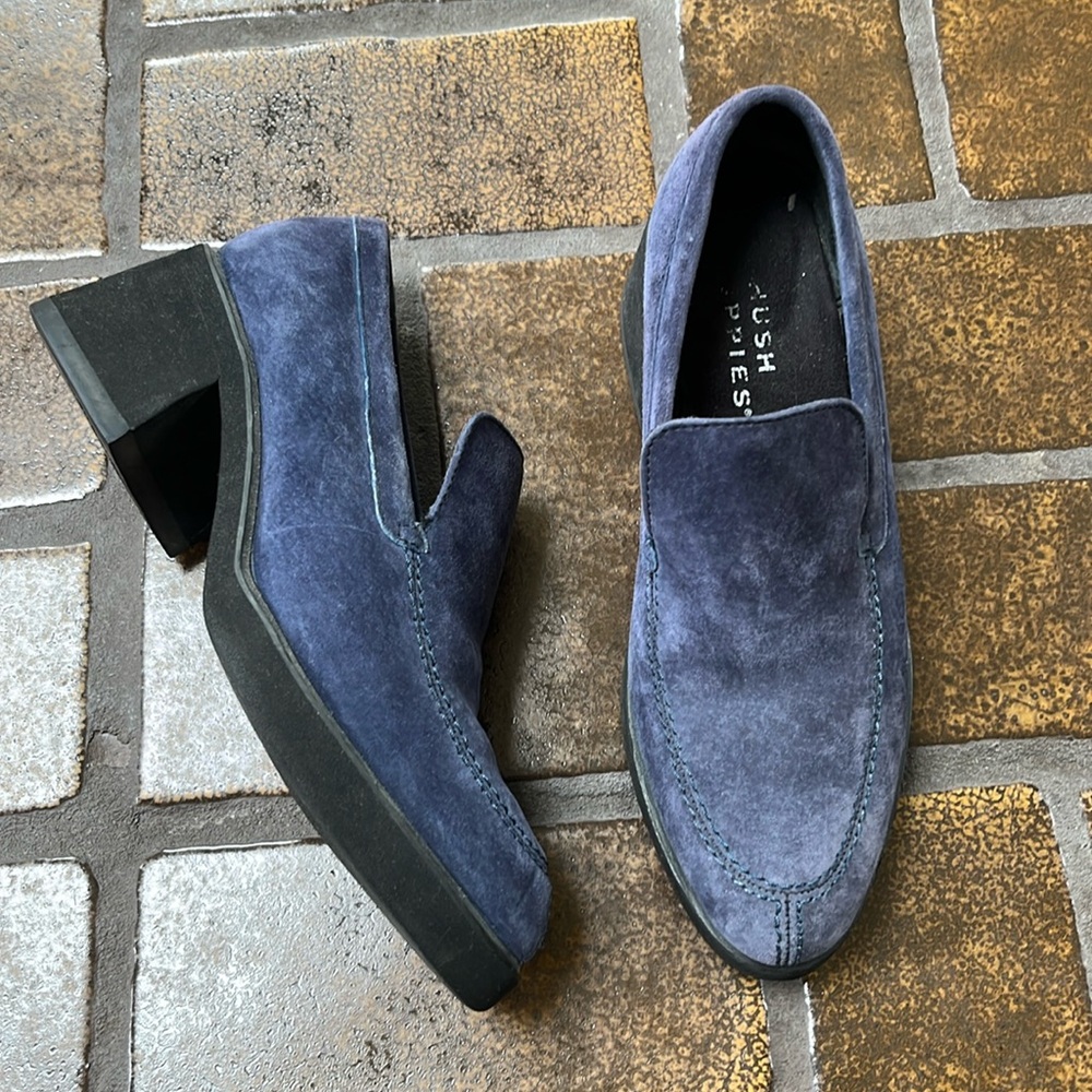 Vintage Y2K Hush Puppies Blue Suede Platform Loafers